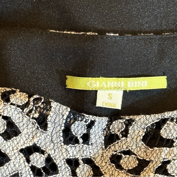 NWT Gianni Bini top Black chiffon long sleeve lace layered in Ivory Pearl Sz S - Picture 10 of 11